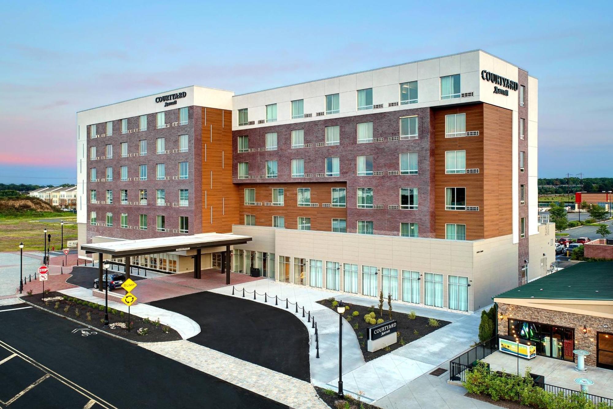 Hotel Courtyard By Marriott North Brunswick Township Exterior foto