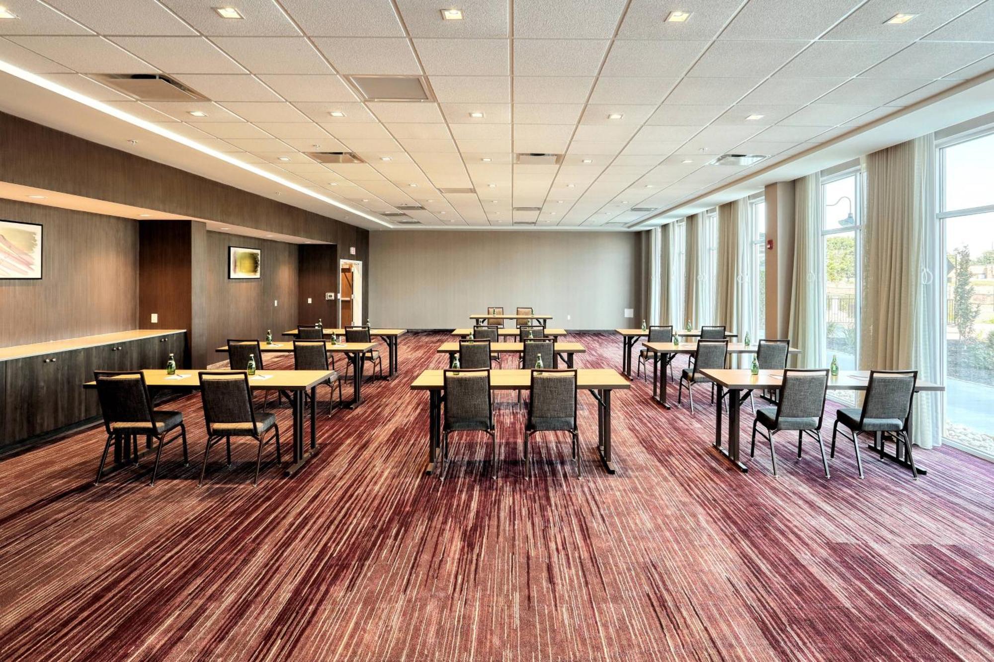 Hotel Courtyard By Marriott North Brunswick Township Exterior foto